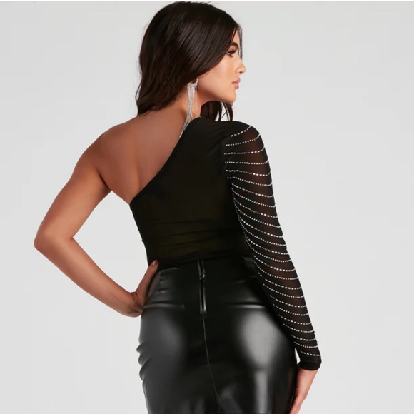 ✨2 for 25$ Sheer, black, rhinestone top. - Picture 2 of 3